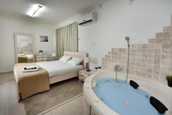 אחוזת חוף כנרת Kinneret Village Tibériade Extérieur photo